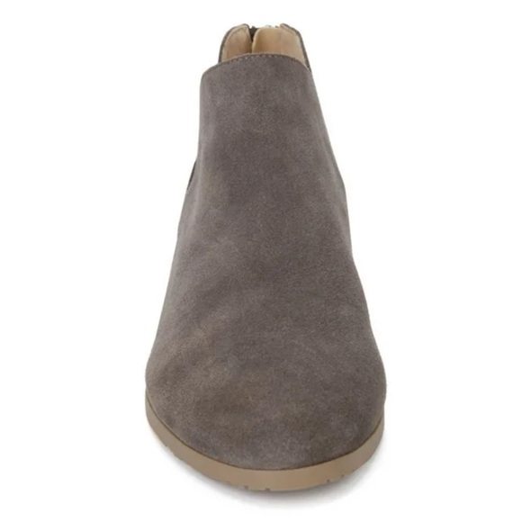 NEW Kenneth Cole Grey Suede Cut Out ankle bootie tassel women size 9.5 - Picture 2 of 7